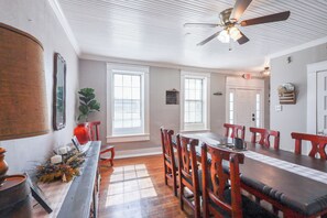 Dinning room with seating for eight