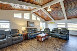 Living Room | Fireplace | Central A/C & Heating