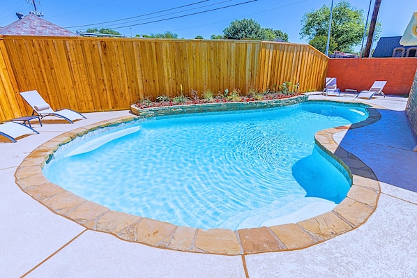 Relax and Unwind by the Water!