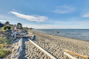 Walk to Beaches | Boating