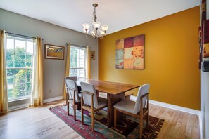 Dining Room | Dishware & Flatware Provided