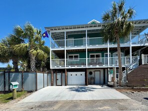 Ocean St. Retreat 
Plenty of parking available