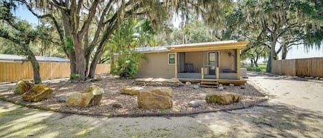 Lake Wales Vacation Rental | 3BR | 1BA | Stairs Required to Enter | 1,600 Sq Ft