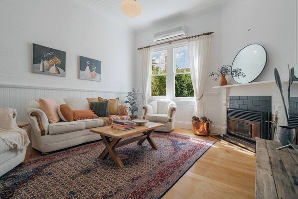 Living Room (1)