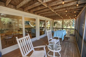 Screened in Porch 2024