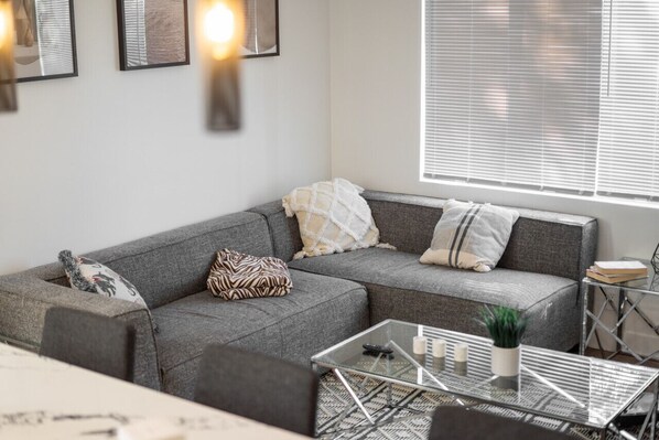 LIVING ROOM -- View 3D Virtual Tour of the Property Here: https://tinyurl.com/yx6fs3zs