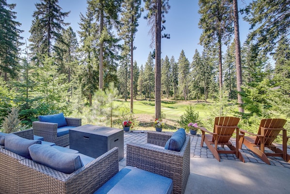 Cle Elum Vacation Rental | 3BR | 3.5BA | 2,611 Sq Ft | Stairs Required