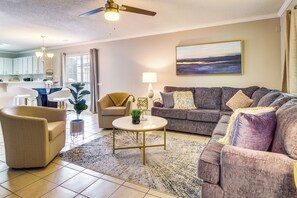 Living Room | Smart TV | Central A/C & Heat