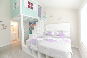 Room with a King bed and unique private hideaway