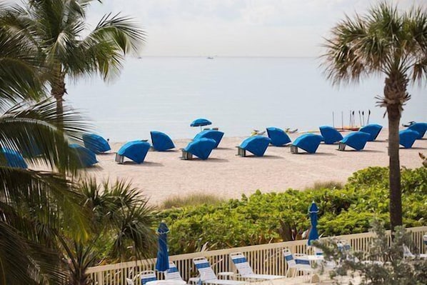 la-costa-beach-club-resort