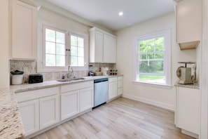 Kitchen | Coffee Maker | Blender | Toaster | Air Fryer | Cooking Basics