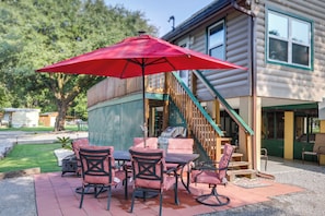 Patio | Seating & Dining | Gas Grill | Fire Pit