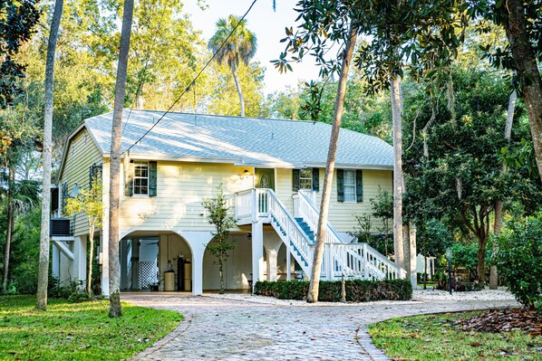 Arriving to Hideout Heights, the brick driveway has plenty of parking space.