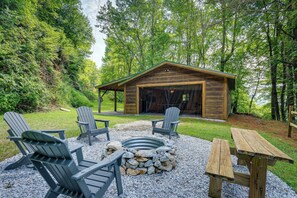 Fire Pit | Mountain Views | Pet Friendly w/ Fee