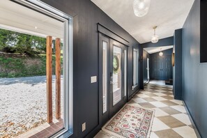 Front door entry way 