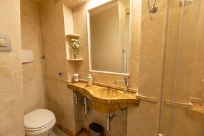 Autumn, Bathroom, Spring, Summer