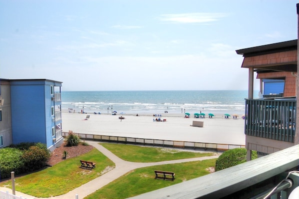 A Place at The Beach 9520-3E view