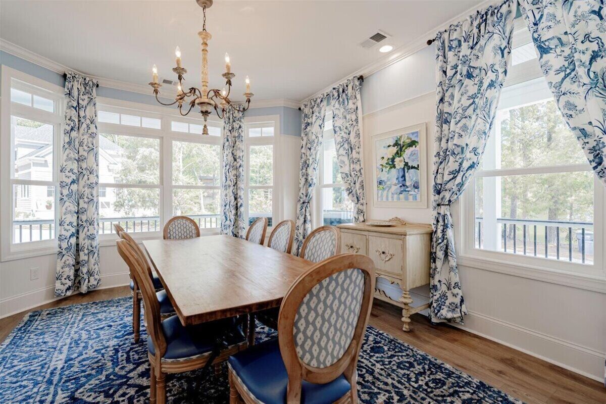 Family Ties Lakefront Estate
