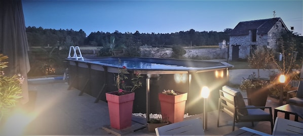 Bain à remous extérieur