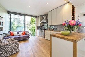 Kitchen and dining room 