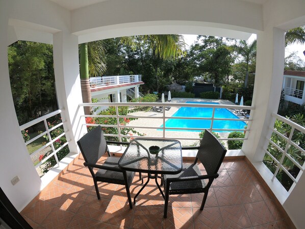 ROOM WITH BALCONY FACING THE POOL