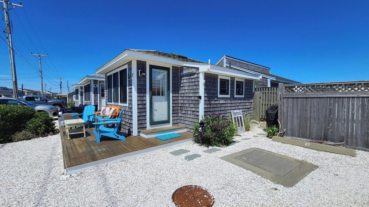 NEW LISTING! Kitschy & Beachy Cottage–A/C, Private Use Deck, Gas Grill, Association Beach Access