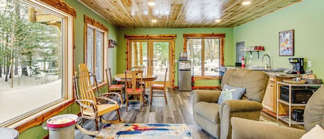Grand Rapids Vacation Rental | 2BR | 1BA | 608 Sq Ft | 1 Step to Access
