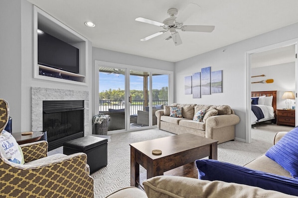 Cozy Living room with beautiful views