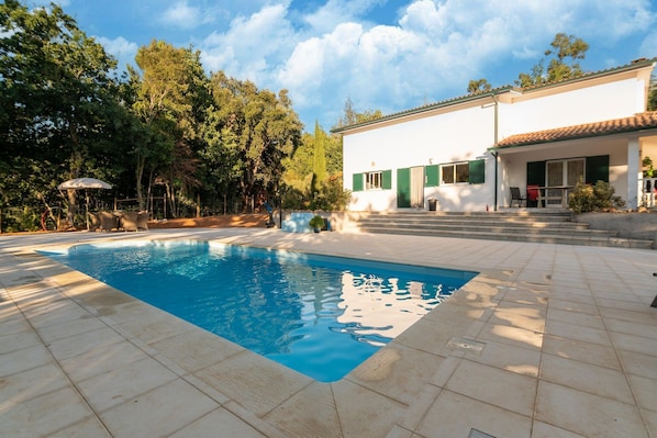 Holiday Home Swimming Pool