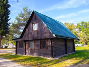 Sky, Plant, Cloud, Tree, Building, Wood, Cottage, Natural Landscape, House, Siding