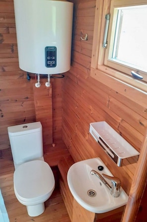 Propriété, Évier, Luminaire Plomberie, Lavabo, Salle De Bains, Bois, Violet, Fenêtre, Robinet, Design Intérieur