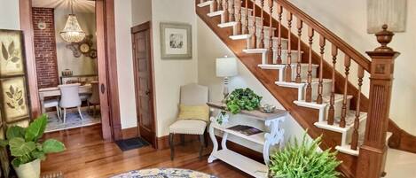 Luxury enterance