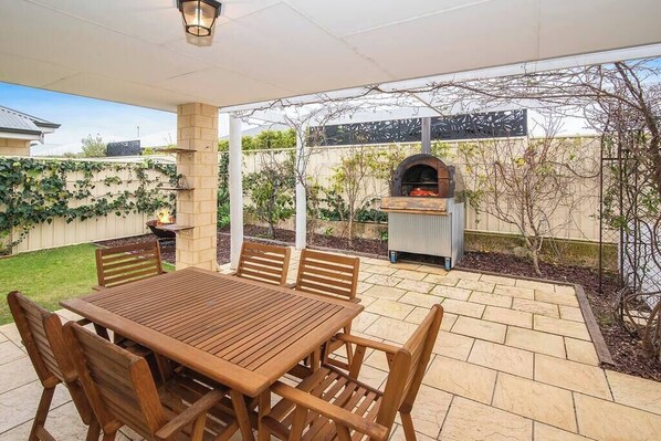 Alfresco Area