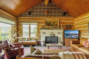 MDW Chief Joseph Rustic Log Home