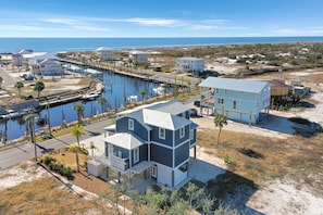 Amazing Views of Canal and Beach