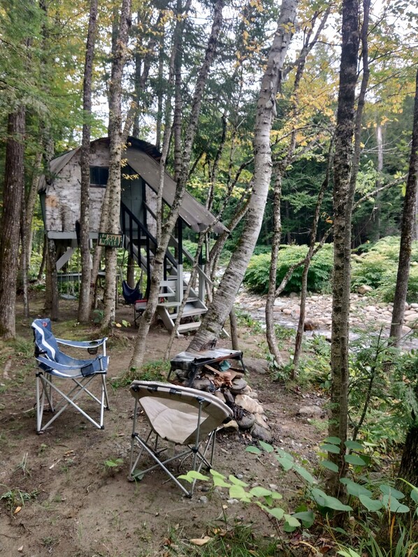 It is tiny! sleeps 2, room for a small pet or child