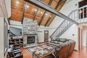 Indoors, Furniture, Living Room, House, Loft