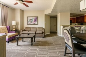 4 grand desert 2 bedroom - living area (4).jpg