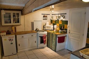 Kitchen area (ground floor)