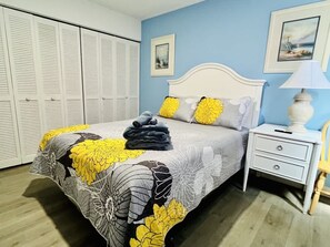 2nd Floor: Comfy Bedroom with 1 queen bed