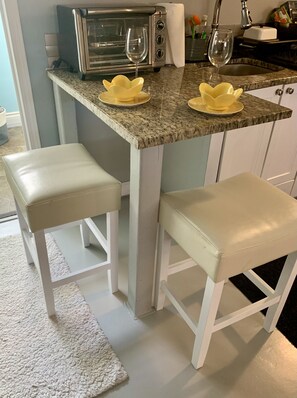 Breakfast bar