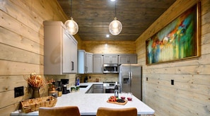 This stylish kitchen is perfect for whipping up your favorite meals.