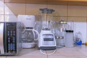 Kaffee und/oder Kaffeemaschine