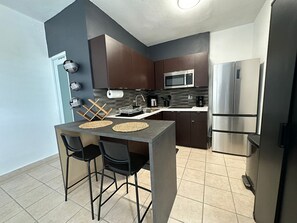 Fully Equipped, sparkling clean Kitchen