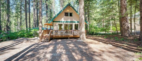 Leavenworth Vacation Rental | 1BR | 1BA | 788 Sq Ft | 5 Steps to Enter