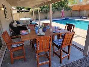 Outdoor dining