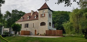 Vue Sud-Ouest - Le Moulin et son parking