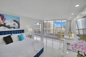 Master bedroom suite, king bed, balcony access, Roku tv, private bathroom