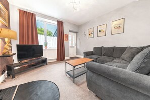 Sunny brae windermere cottage spacious lounge 2 - Copy