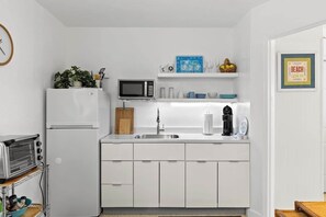 Stocked kitchen. 